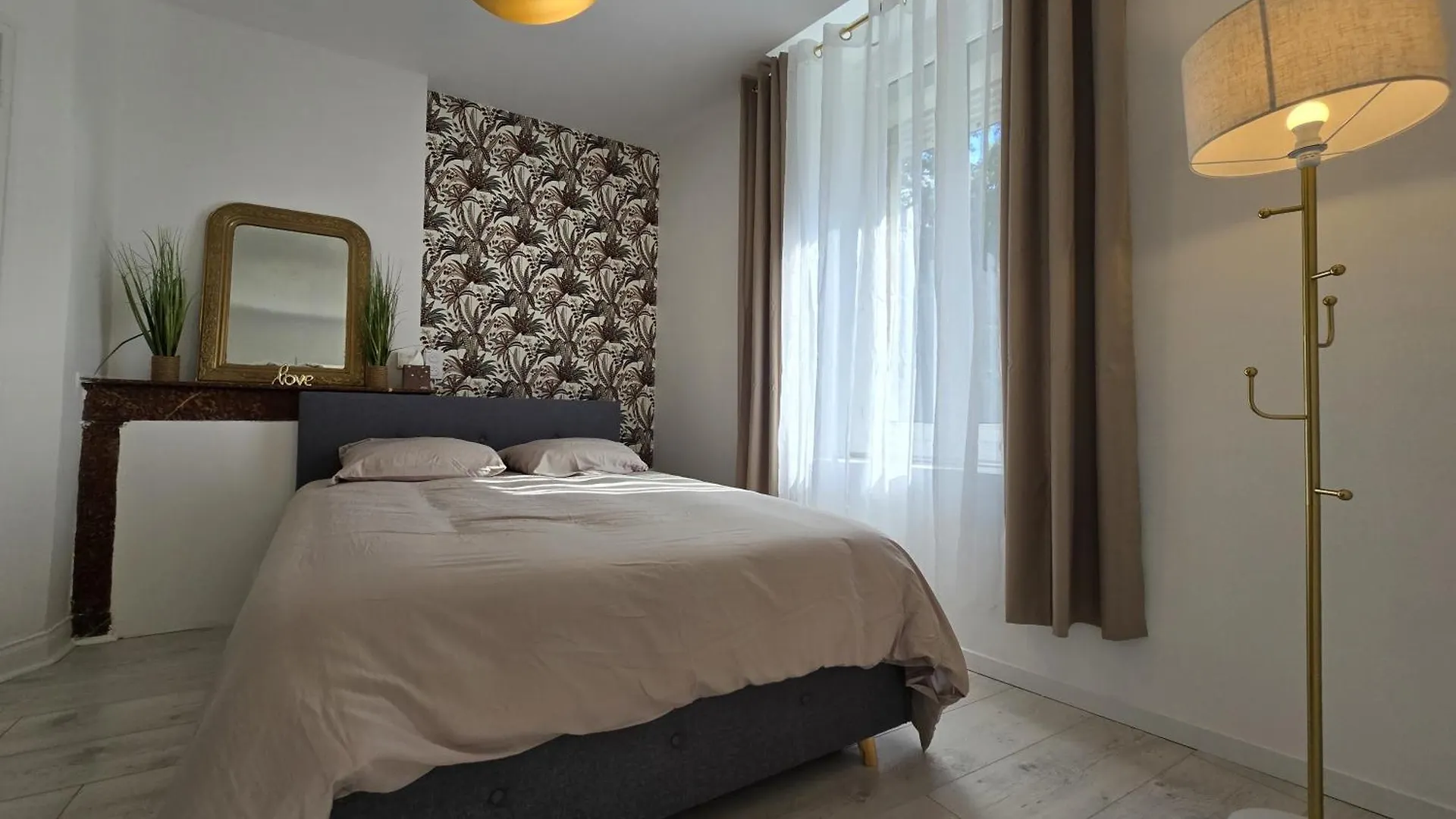 Charmant Appartement Chambre, Cuisine Et Salle De Bain Avec Balcon Sur Jardin Massey Tarbes